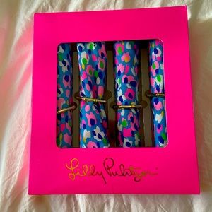 Lilly Pulitzer napkins with holders. Brand new and never used.